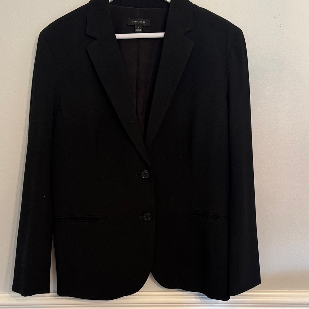 Ann Taylor black blazer
